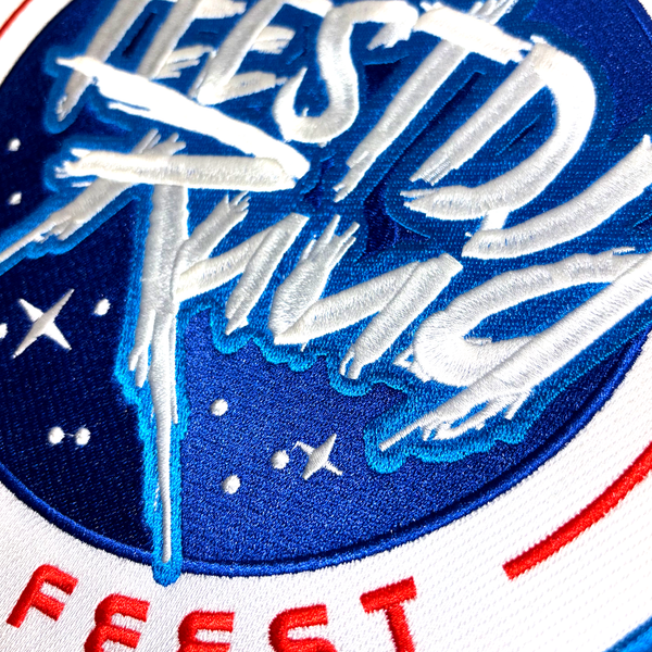 Lost in Feest (Groot) Embleem